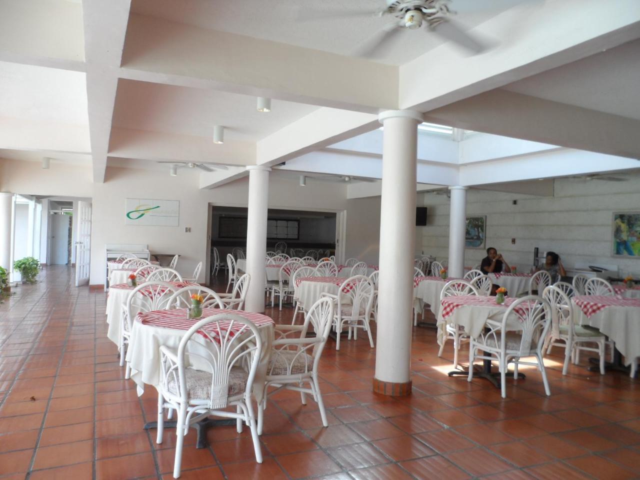 Hotel Pommarine Bridgetown Ngoại thất bức ảnh