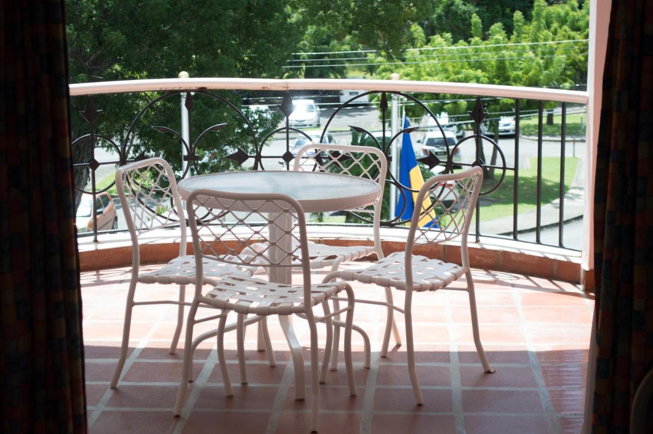 Hotel Pommarine Bridgetown Ngoại thất bức ảnh